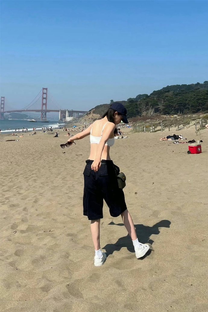 张凌赫主演剧片头争议，AI效果紧急替换真人实拍